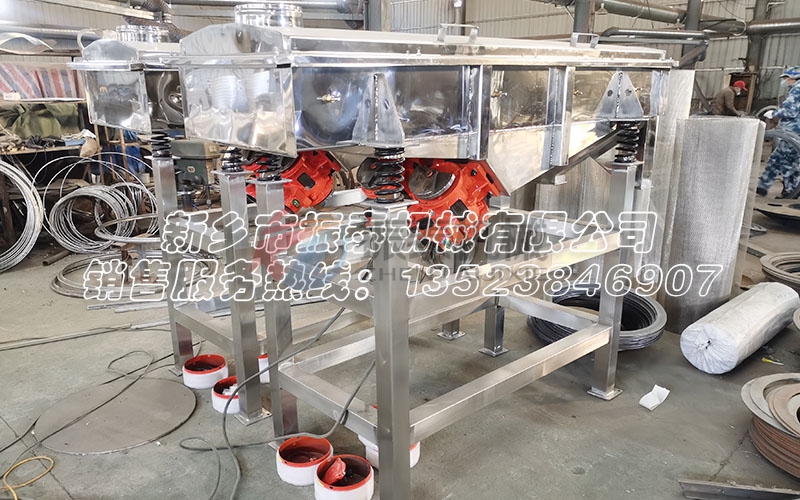 直線振動(dòng)篩物料跑偏怎么回事？解決方法有哪些？