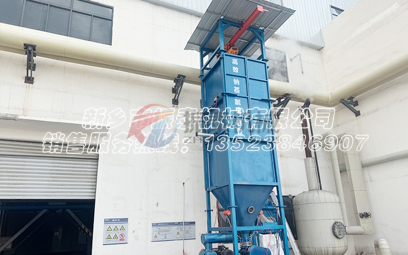 敞開式噸袋拆包機 vs 密閉式噸袋拆包機：核心區(qū)別與選型指南